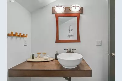 21561 E Hideaway Ln, Rhododendron, OR 97049 - Photo 25