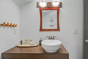 21561 E Hideaway Ln, Rhododendron, OR 97049 - Photo 25