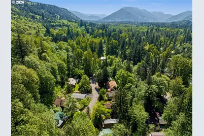 21561 E Hideaway Ln, Rhododendron, OR 97049 - Photo 29