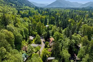 21561 E Hideaway Ln, Rhododendron, OR 97049 - Photo 29