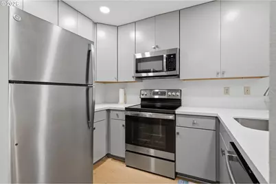 4000 Carman Dr #F89, Lake Oswego, OR 97035 - Photo 11