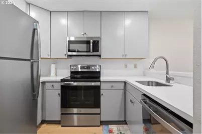 4000 Carman Dr #F89, Lake Oswego, OR 97035 - Photo 13