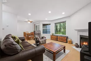 4000 Carman Dr, Lake Oswego, OR 97035 - Photo 7