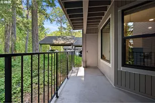 4000 Carman Dr, Lake Oswego, OR 97035 - Photo 25