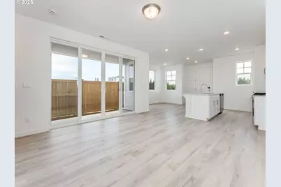 8415 SE Blanton St, Hillsboro, OR 97123 - Photo 9