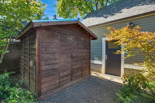 1614 SE Linn St, Portland, OR 97202 - Photo 31