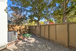 1608 NW Rolling Hill Dr, Beaverton, OR 97006 - Photo 35