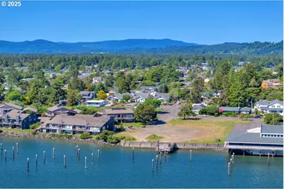 1080 Bay St #19, Florence, OR 97439 - Photo 35