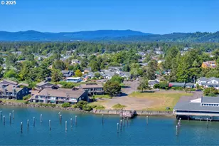 1080 Bay St, Florence, OR 97439 - Photo 35