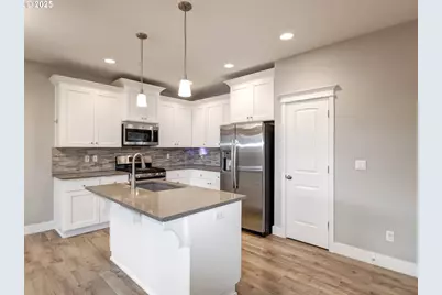 1801 N Daniel Dr, Newberg, OR 97132 - Photo 9