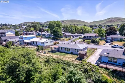 2207 E 10th St, The Dalles, OR 97058 - Photo 33