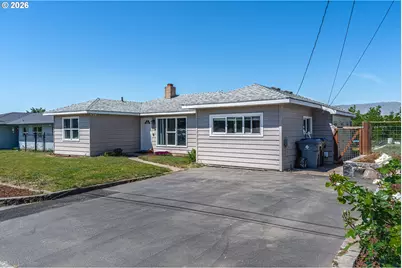 2207 E 10th St, The Dalles, OR 97058 - Photo 5