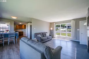 2207 E 10th St, The Dalles, OR 97058 - Photo 13