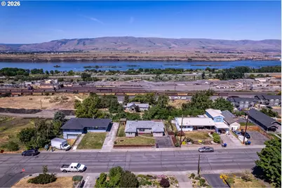 2207 E 10th St, The Dalles, OR 97058 - Photo 37