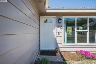 2207 E 10th St, The Dalles, OR 97058 - Photo 9