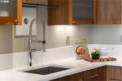 1221 SW 10th Ave #612, Portland, OR 97205 - Photo 19