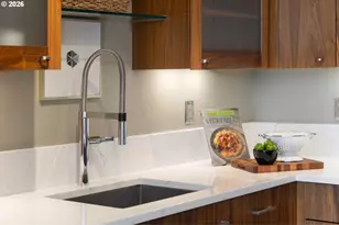 1221 SW 10th Ave, Portland, OR 97205 - Photo 19