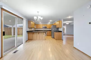 21612 SW Kristin Ct, Beaverton, OR 97003 - Photo 17