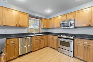 21612 SW Kristin Ct, Beaverton, OR 97003 - Photo 19