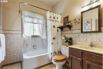 5825 NE Everett St, Portland, OR 97213 - Photo 25