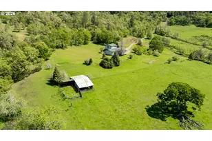 1360 Sunshine Rd, Roseburg, OR 97470 - Photo 7