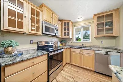 10717 NE 44th St, Vancouver, WA 98682 - Photo 9