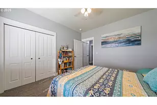 379 NW Crest View Ct, Hermiston, OR 97838 - Photo 15