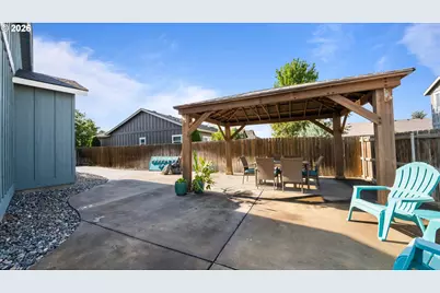 379 NW Crestview Ct, Hermiston, OR 97838 - Photo 27