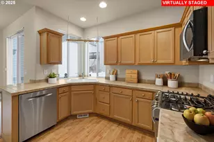 10797 SW Washington St, Portland, OR 97225 - Photo 17