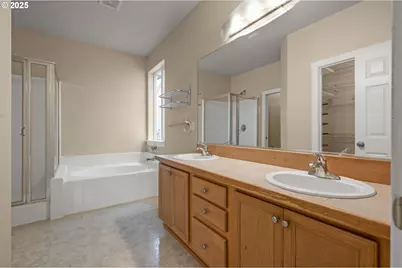 10797 SW Washington St, Portland, OR 97225 - Photo 21