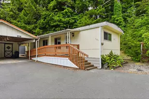 661 Village Pines Dr, Coos Bay, OR 97420 - Photo 3