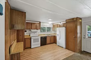 661 Village Pines Dr, Coos Bay, OR 97420 - Photo 7