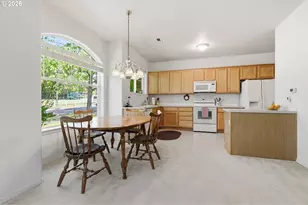 662 NW Brookhill Ln, Hillsboro, OR 97124 - Photo 9