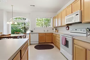 662 NW Brookhill Ln, Hillsboro, OR 97124 - Photo 13