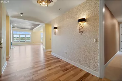 707 N Hayden Island Dr #215, Portland, OR 97217 - Photo 7