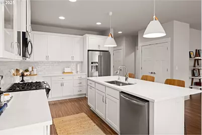 36904 Salmonberry St, Sandy, OR 97055 - Photo 9