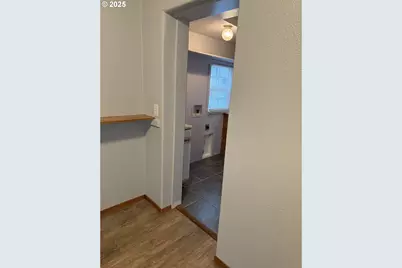 204 SW Water St, Sheridan, OR 97378 - Photo 7