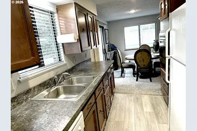 1005 Maple St, Myrtle Point, OR 97458 - Photo 7