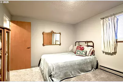 1005 Maple St, Myrtle Point, OR 97458 - Photo 11