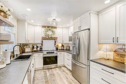 1875 SE Hale Dr, Gresham, OR 97080 - Photo 11