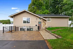 2812 NE Bryant St, Portland, OR 97211 - Photo 1