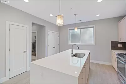 10415 SW 46th Pl #A, Portland, OR 97219 - Photo 17