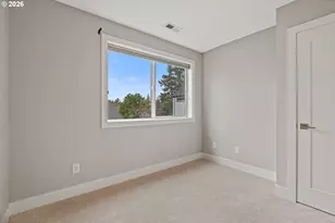 10415 SW 46th Pl, Portland, OR 97219 - Photo 25