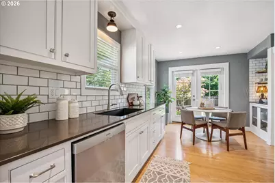 7054 N Delaware Ave, Portland, OR 97217 - Photo 7