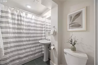 7054 N Delaware Ave, Portland, OR 97217 - Photo 25