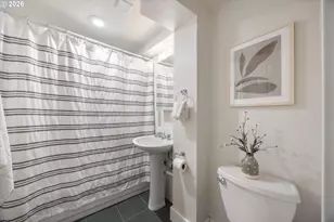 7054 N Delaware Ave, Portland, OR 97217 - Photo 25