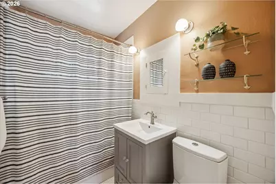 7054 N Delaware Ave, Portland, OR 97217 - Photo 15