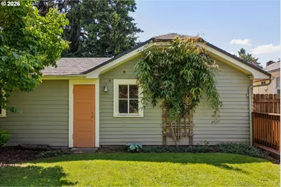 7054 N Delaware Ave, Portland, OR 97217 - Photo 33