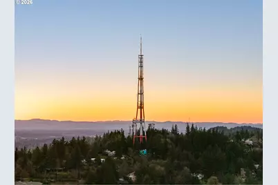 1209 SW Hessler Dr, Portland, OR 97239 - Photo 37