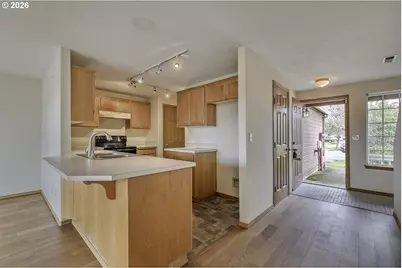 190 NE Skylar St, Hillsboro, OR 97124 - Photo 5